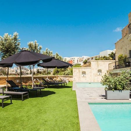 Bed and Breakfast The Valley Saint Julian's Екстер'єр фото